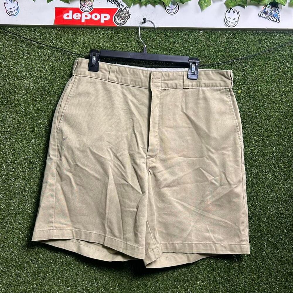 Dickies Men's Tan and Cream Shorts